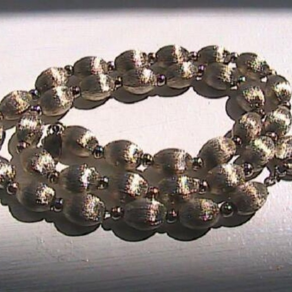 Silver Tone Beads and Balls Vintage Necklace - Picture 2 of 7